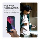 Spigen GLAS.tR ez FIT iPhone 13 / 13 Pro / 14 / 16e / 17e sk&auml;rmskydd, Integritetsskydd (2 st., med bricka)